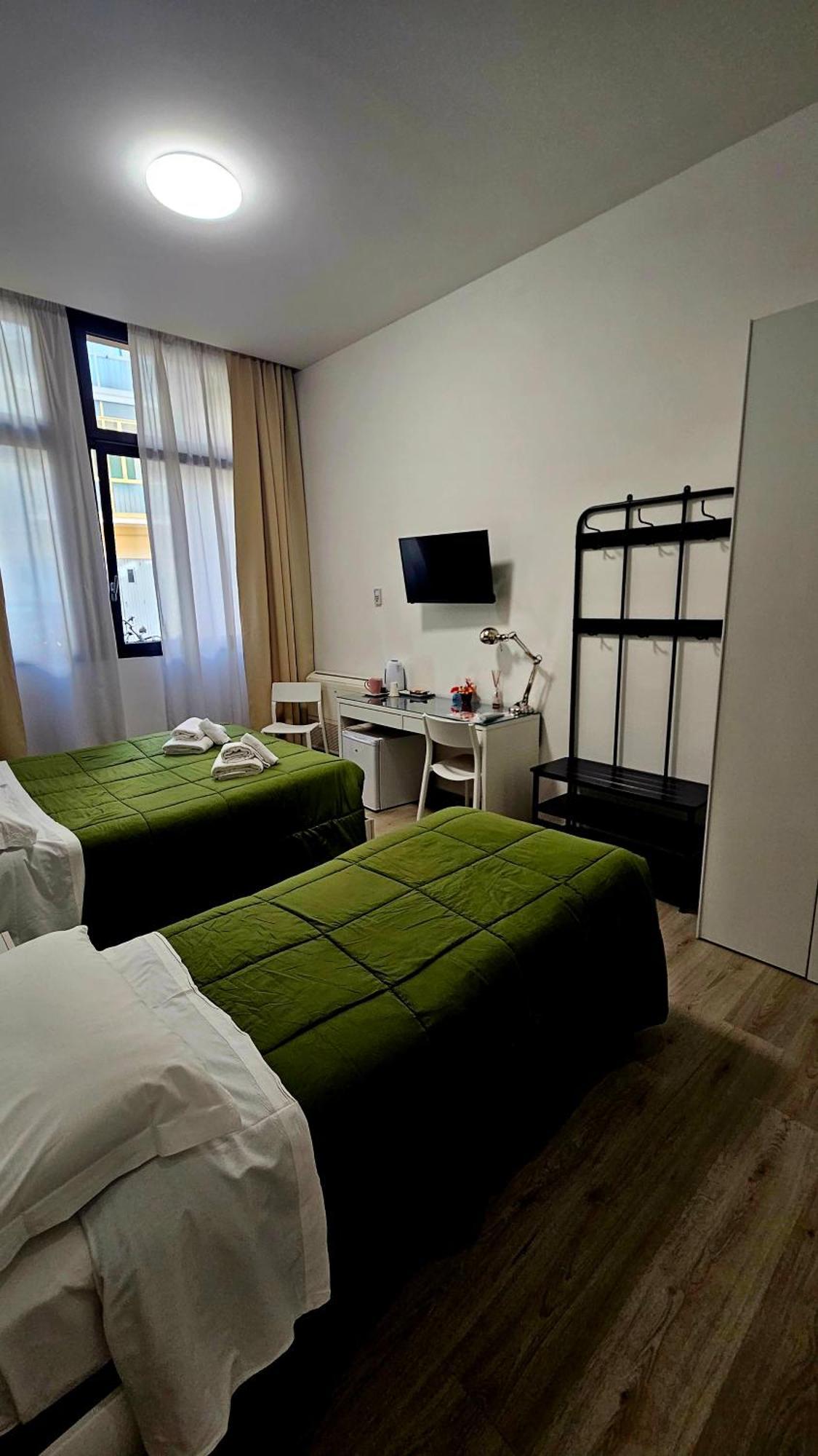 Dimora Santa Barbara Hotel Ferrara Room photo